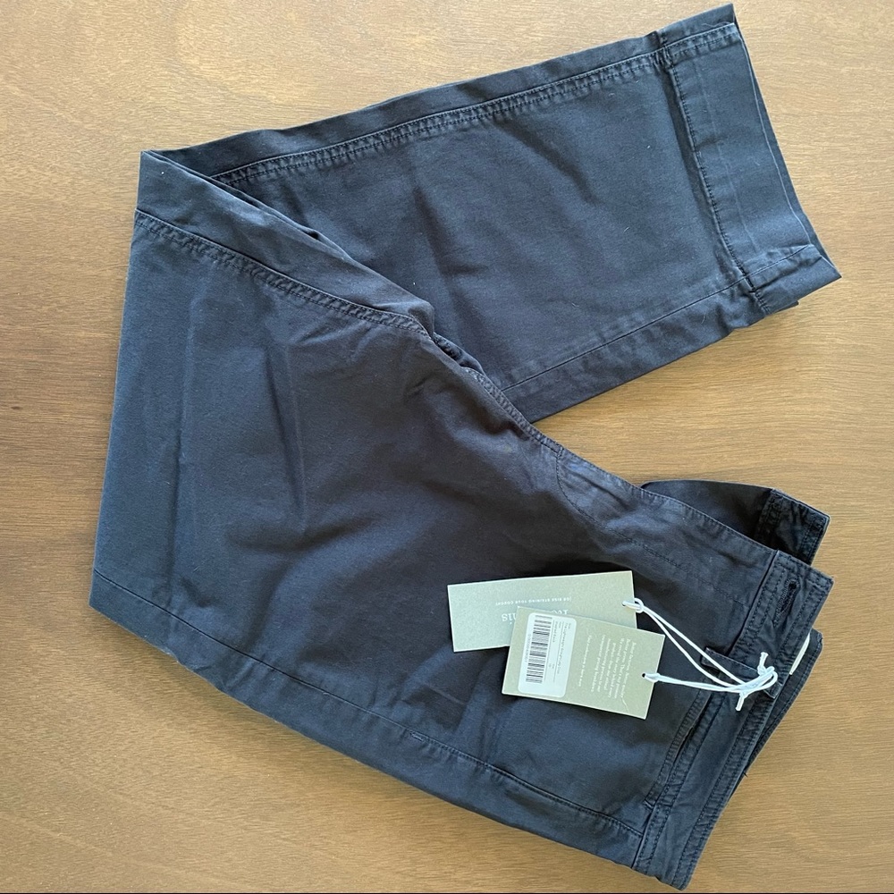 Everlane Lightweight Straight Leg Crop